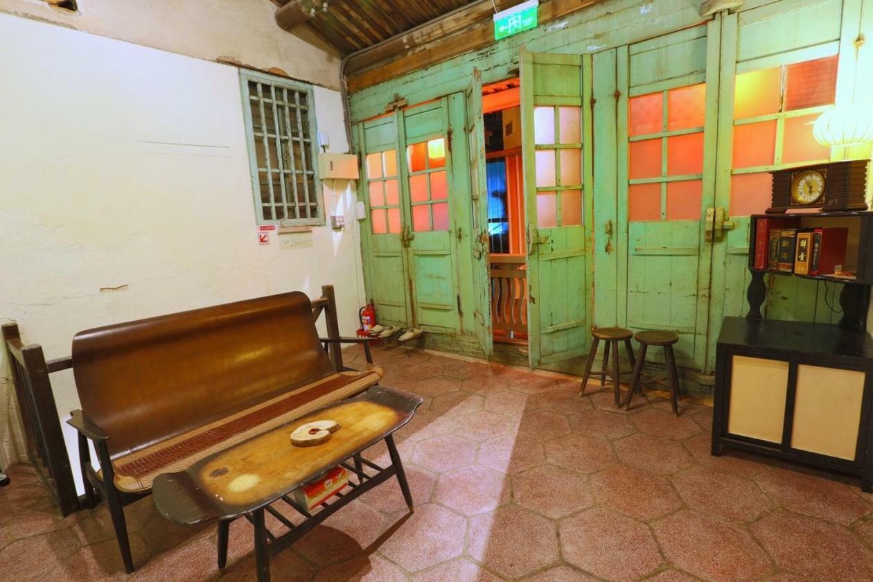 台南赤崁月樓tainan Moon House Inn Exterior photo